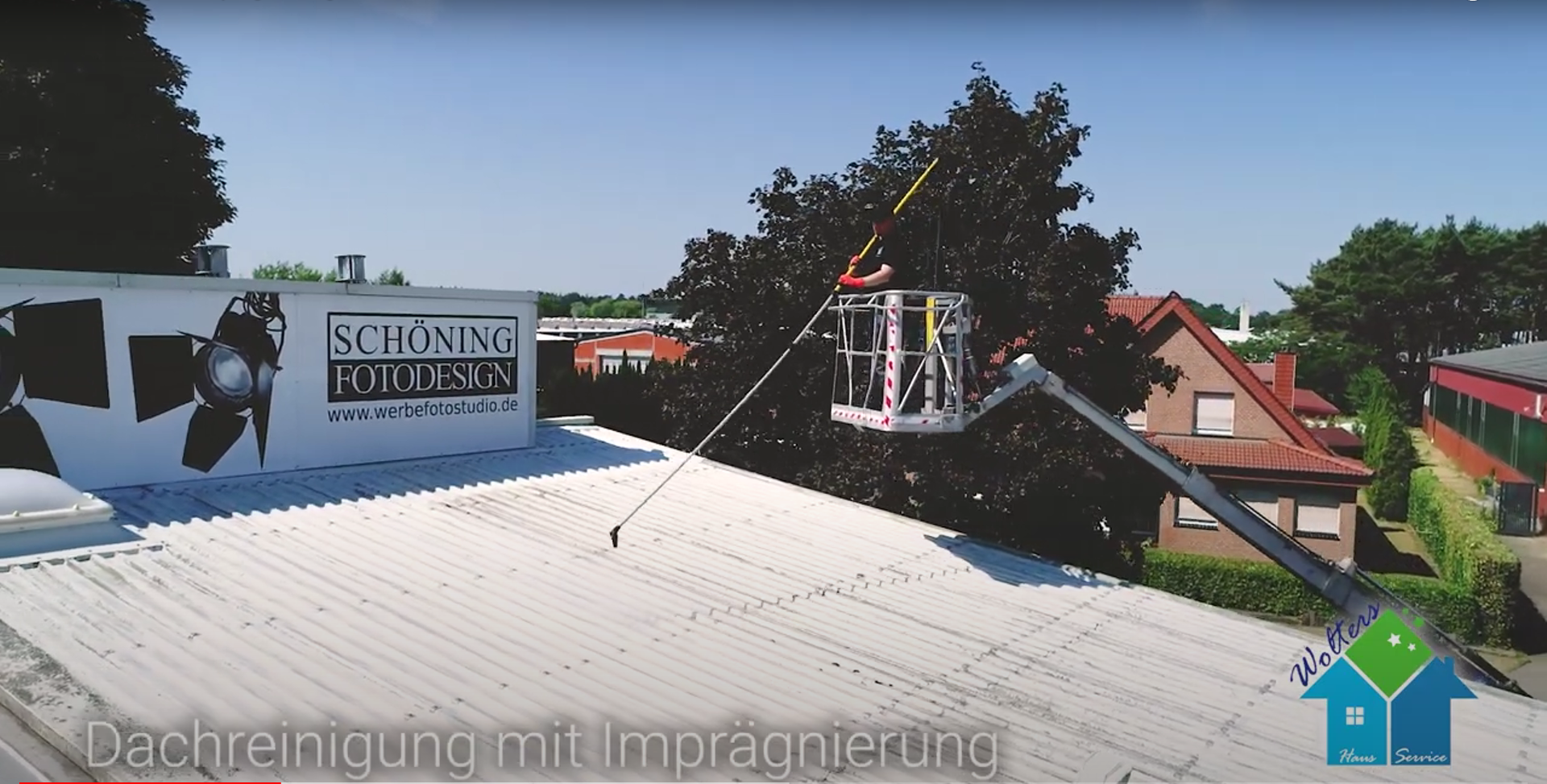 Professionelle Dach-Komplettreinigung f&uuml;r Kunden in Uelsen, Wilsum und Itterbeck.